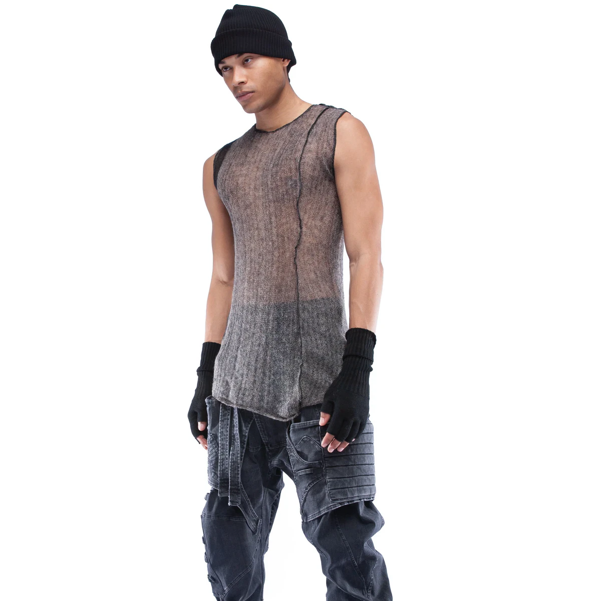 Топ No Sleeve Reframe